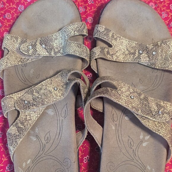 Taos Journey Animal Snake Print Tan Beige Sandals Slip On Size 9 - Picture 7 of 8